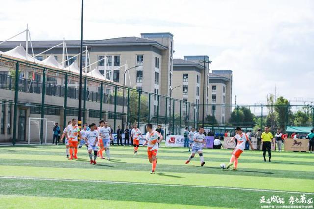 欧冠-大马丁神扑 尤文图斯0-0战平阿斯顿维拉