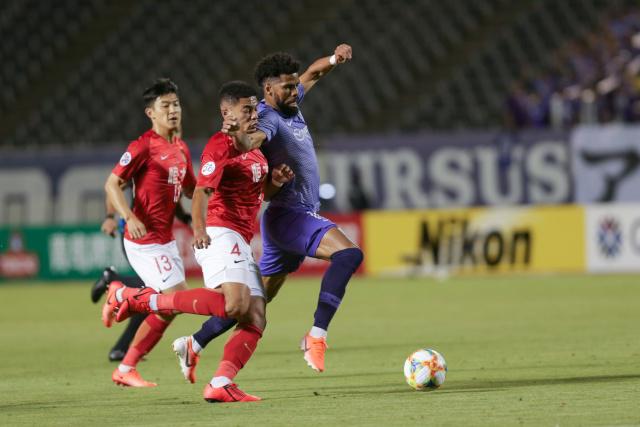 每体：关于巴萨用藤森给奥尔莫注册的猜测不实