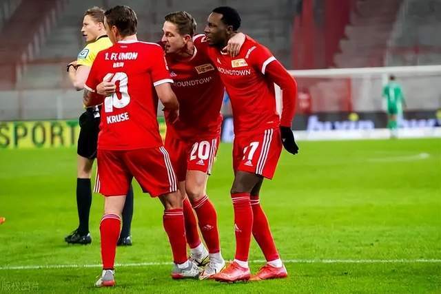 骑士神奇逆转终结绿军11连胜 老鹰大胜尼克斯